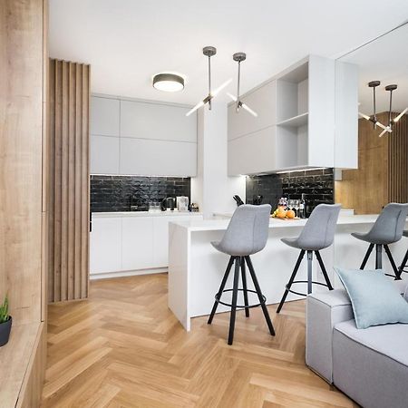 Luxury Apartments Mennica Residence - Golden Apartments - City Center Warschau Exterior foto